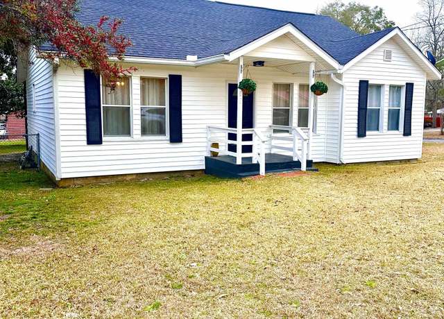 Property at 600 Roosevelt, Andalusia, AL 36421, 3 beds, 2 baths