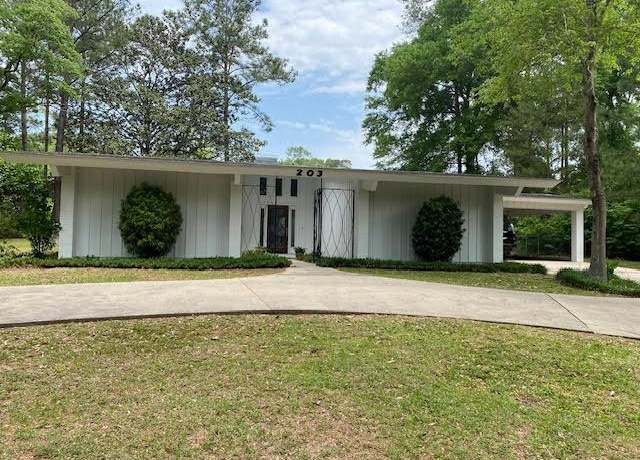 Property at 203 South Park Loop, Andalusia, AL 36421, 3 beds, 2 baths
