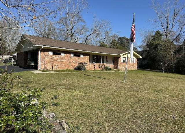 Property at 627 3rd St, Florala, AL 36442, 2 beds, 2 baths