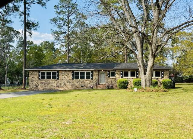 Property at 711 King Ave, Opp, AL 36467, 4 beds, 2.5 baths
