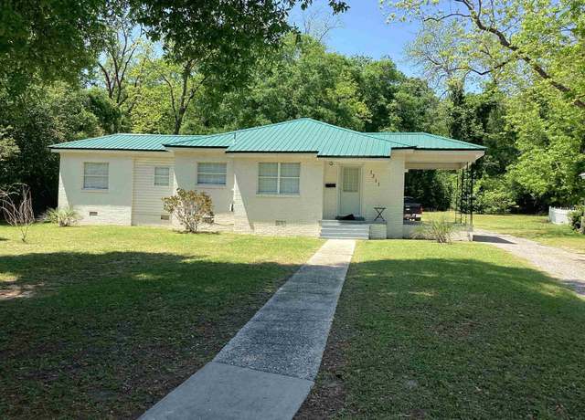 Property at 1311 East Three Notch St, Andalusia, AL 36420, 3 beds, 2 baths