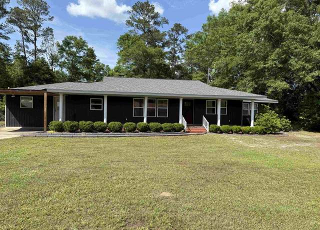 Property at 1403 Midway Dr, Andalusia, AL 36420, 3 beds, 3 baths