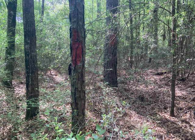 Property at 16 Harts Bridge Rd, Andalusia, AL 36420