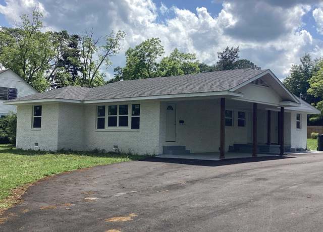 Property at 103 Pecan St, Andalusia, AL 36420, 3 beds, 2 baths