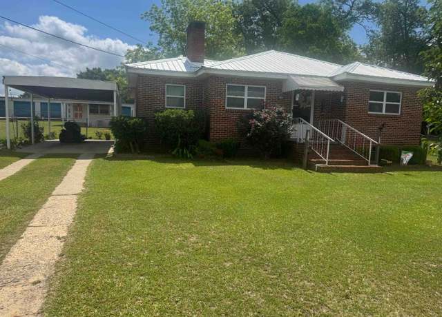 Property at 305 2nd St, Opp, AL 36467, 3 beds, 1 bath