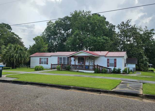 Property at 838 Fourth St, Florala, AL 36442, 2 beds, 2 baths