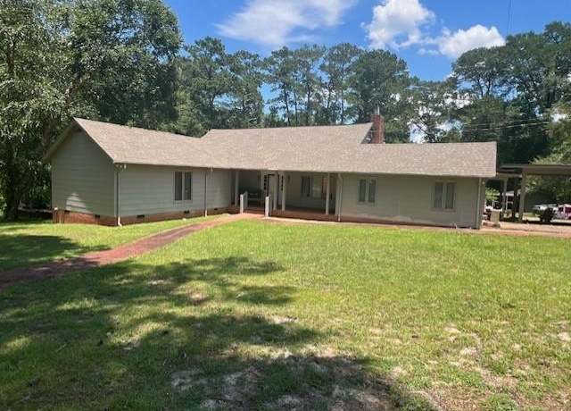 Property at 819 Brookside Dr, Opp, AL 36467, 4 beds, 4.5 baths
