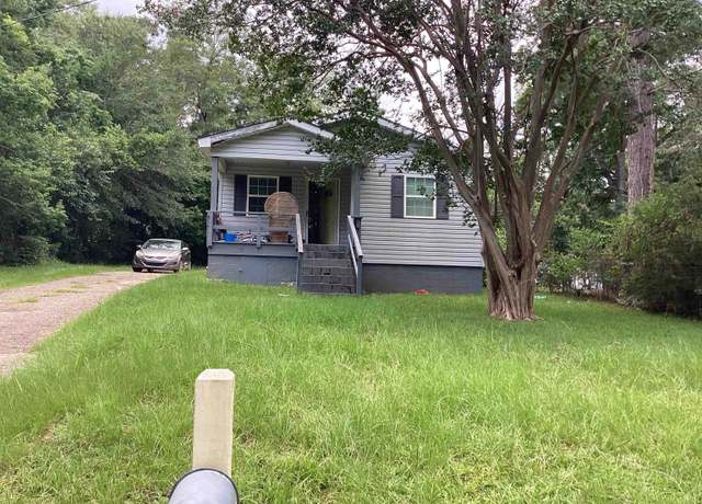 Property at 321 Pugh, Andalusia, AL 36420, 2 beds, 1 bath