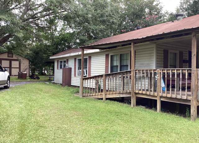 Property at 521 Mock St, Andalusia, AL 36420, 3 beds, 1 bath