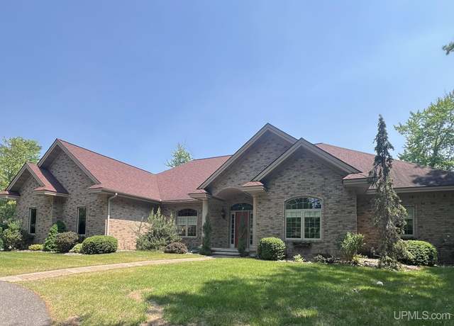 Property at N3660 Moon Dr, Iron Mountain, MI 49801, 3 beds, 3.5 baths