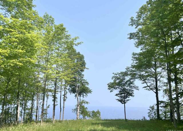 Property at E266 Lake Rd, Ironwood, MI 49938, 1 bed, 1.5 baths