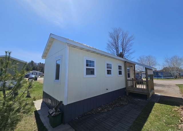 Property at 49 S Sunnyside St, Ishpeming, MI 49849, 1 bed, 1 bath