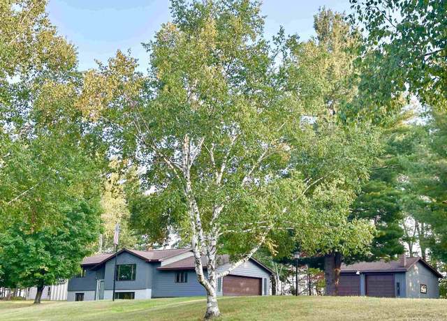 Property at 45 S Park Ave, Iron Mountain, MI 49801, 4 beds, 2 baths