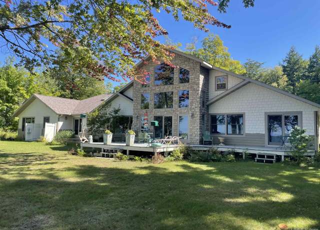Property at 309N Sunset Dr, Manistique, MI 49854, 5 beds, 4 baths