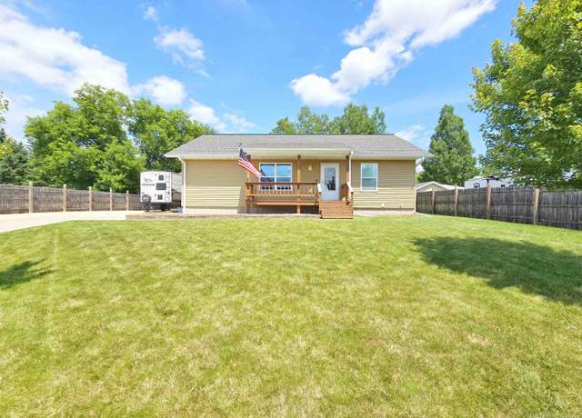 Property at 916 Coolidge St, Kingsford, MI 49802, 4 beds, 2 baths