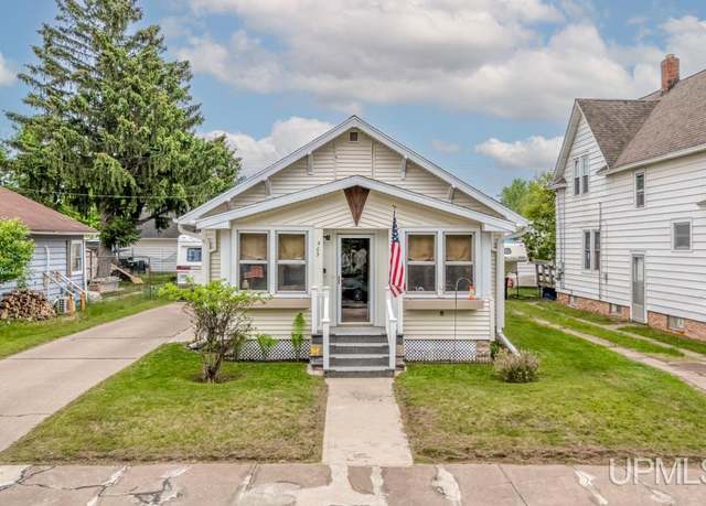 Property at 903 W A St, Iron Mountain, MI 49801, 2 beds, 2 baths