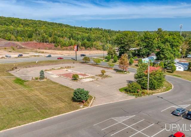 Property at W8133 Us2 Hwy, Iron Mountain, MI 49801