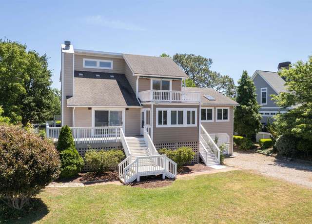 Property at 4005 Ivy Ln Lot 16, Kitty Hawk, NC 27949, 4 beds, 3 baths