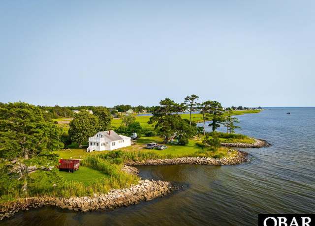 Property at 1327 W Kitty Hawk Rd, Kitty Hawk, NC 27949, 3 beds, 1 bath