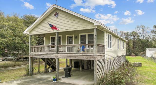 Photo of 124 Pond Rd, Wanchese, NC 27981