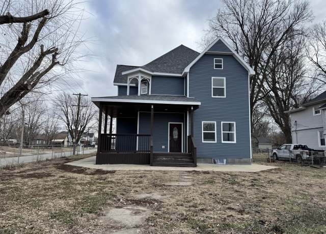 Property at 652 S Odell Ave, Marshall, MO 65340, 4 beds, 3 baths