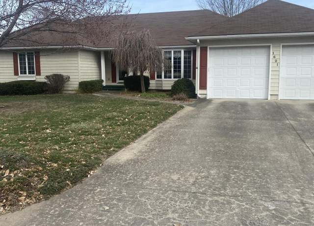 Property at 1621 W College St, Marshall, MO 65340, 3 beds, 3 baths