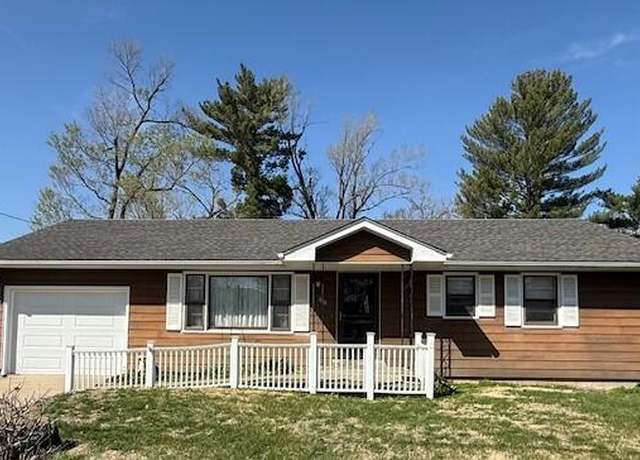 Property at 709 S Apache Dr, Marshall, MO 65340, 3 beds, 2 baths