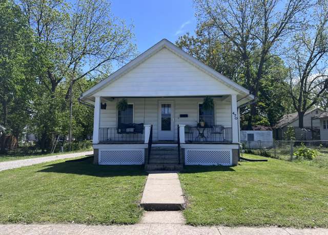 Property at 470 W Thomas St, Marshall, MO 65340, 2 beds, 1 bath