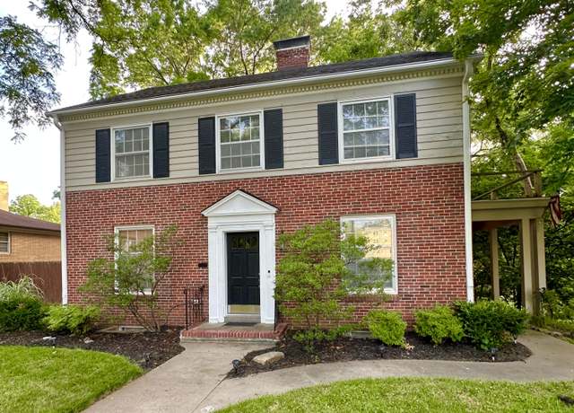 Property at 725 4th St, Boonville, MO 65233, 5 beds, 2 baths
