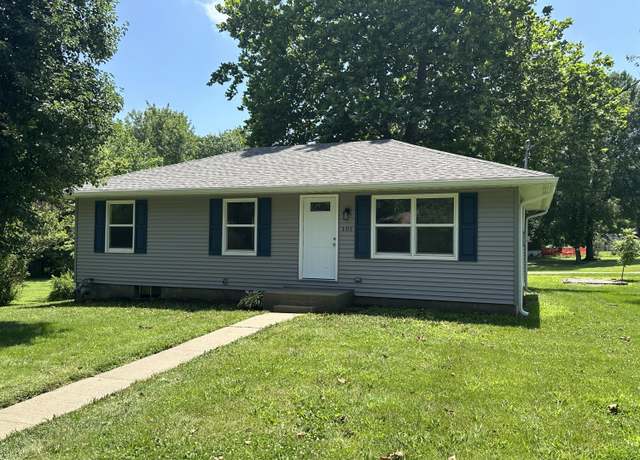 Property at 101 W 13th St, Carrollton, MO 64633, 3 beds, 1 bath