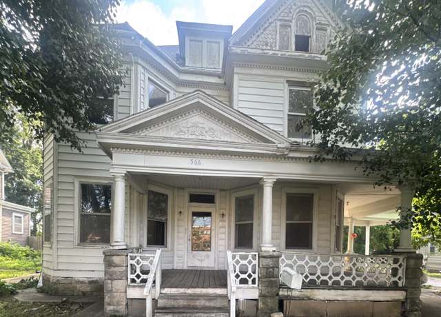 Property at 566 S Odell Ave, Marshall, MO 65340, 4 beds, 2 baths