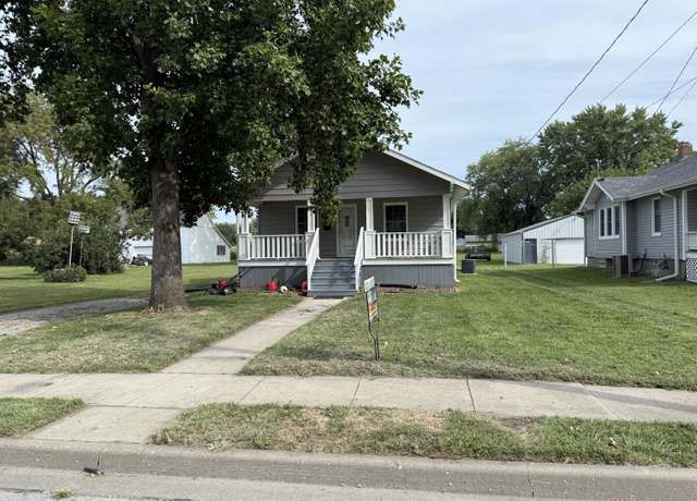 Property at 661 W Porter St, Marshall, MO 65340, 2 beds, 1 bath