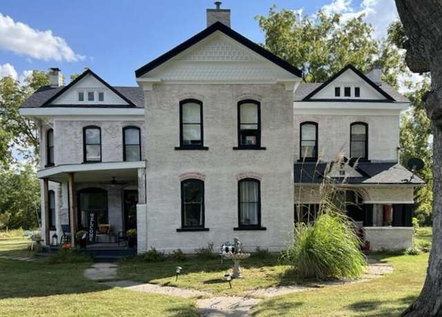 Property at 23085 E Hwy, Carrollton, MO 64633, 5 beds, 2 baths