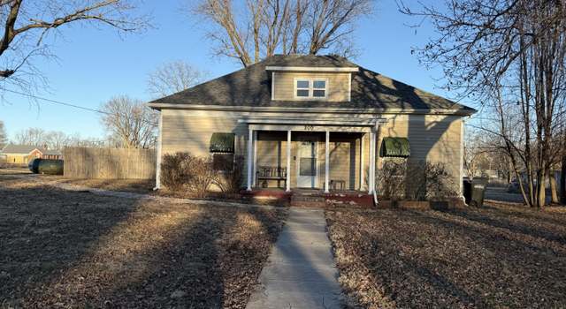 Photo of 200 S Bartlett St, Gilliam, MO 65330