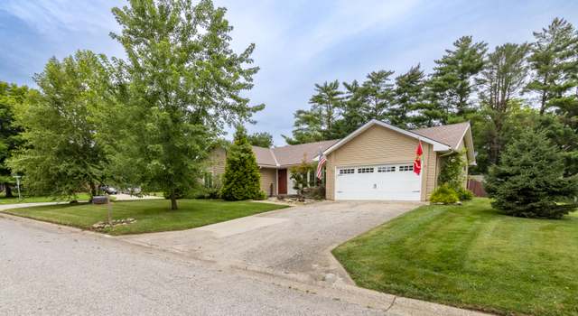 Photo of 405 E Rosehill St, Marshall, MO 65340