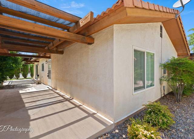 Property at 280 N Sunflower Dr, St George, UT 84790, 2 beds, 2 baths