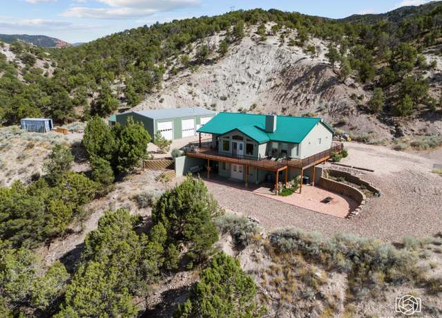Property at 850 S 750 W, Parowan, UT 84761, 4 beds, 3 baths