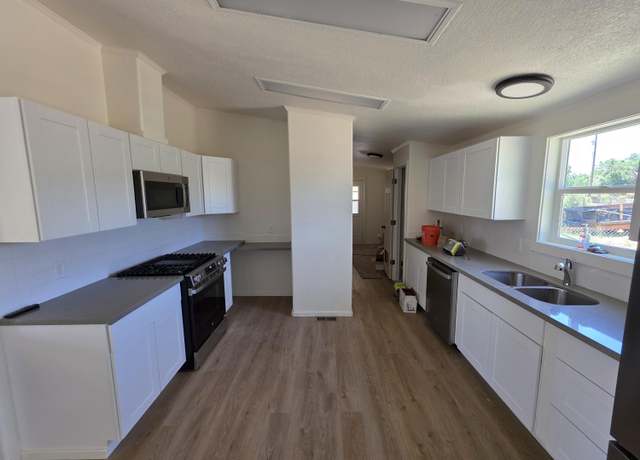 Property at 5243 N 2900 W, Cedar City, UT 84721, 3 beds, 2 baths