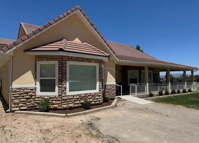 Property at 47 W 400 S, Parowan, UT 84761, 3 beds, 2.5 baths