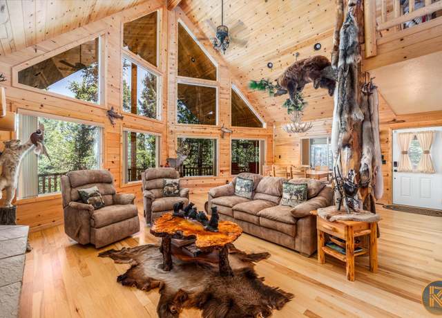 Property at 2945 Comanche Dr, Duck Creek Village, UT 84762, 5 beds, 4.5 baths
