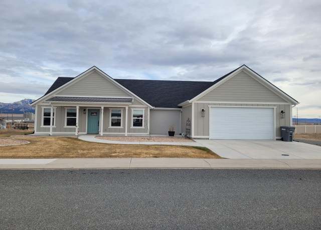Property at 921 Shauntie Street St, Milford, UT 84751, 3 beds, 2 baths