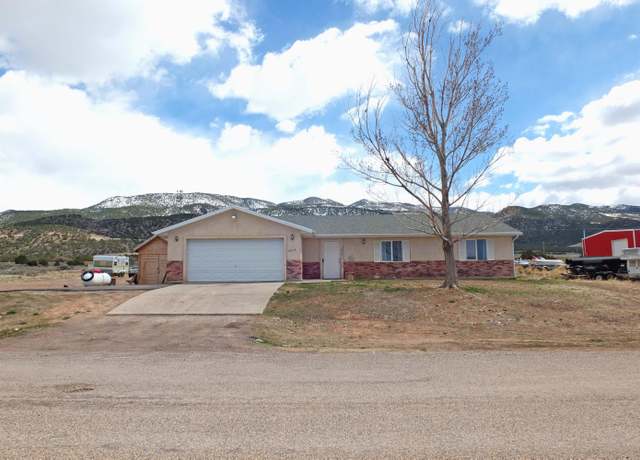 Property at 2640 E Village Green Rd, Enoch, UT 84721, 3 beds, 2 baths