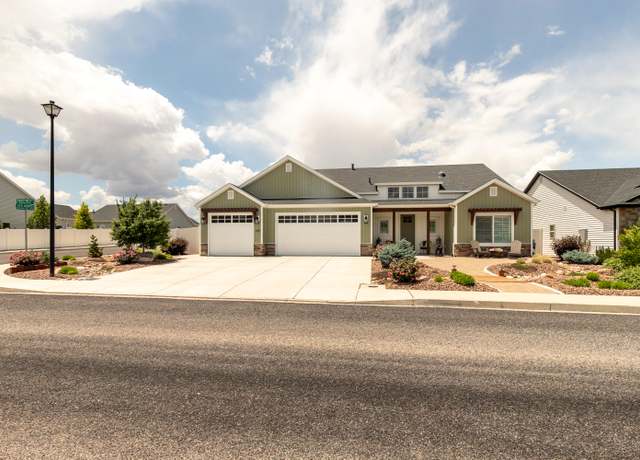 Property at 135 N Hartford Dr, Cedar City, UT 84720, 4 beds, 2 baths