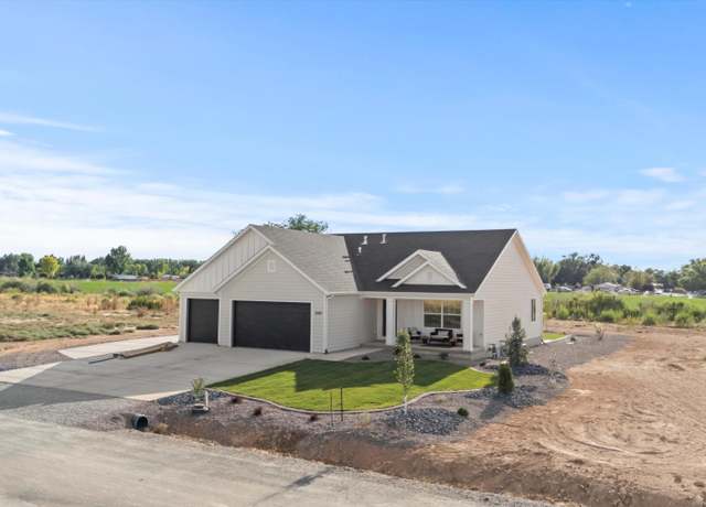 Property at 3993 N 900 W, Enoch, UT 84721, 7 beds, 4 baths