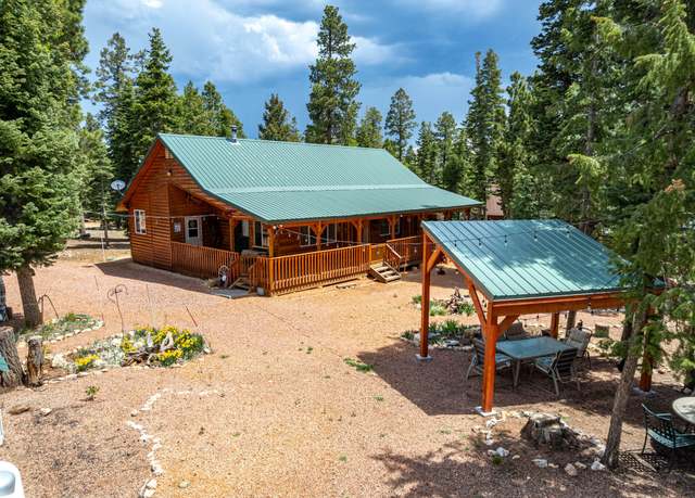 Property at 340 E Porcupine Dr, Duck Creek Village, UT 84762, 5 beds, 3 baths