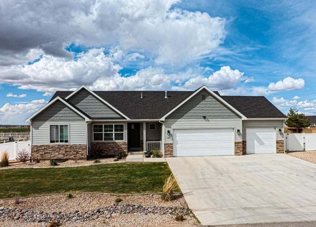 Property at 2318 W 3750 N, Cedar City, UT 84721, 6 beds, 4 baths