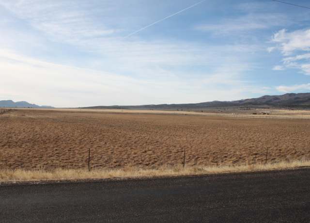 Property at 7146 Vanberg Rd, Hamilton Fort, UT 84720