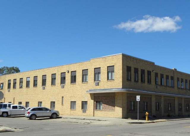 Property at 10 SW 9th Ave, Aberdeen, SD 57401