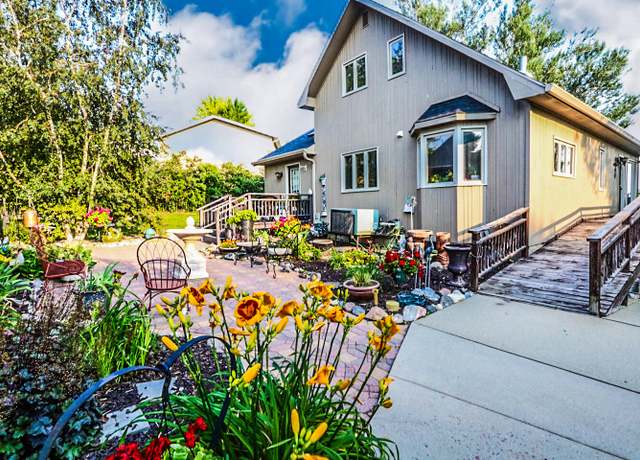 Property at 379751 N Shore Dr, Aberdeen, SD 57401, 2 beds, 1.75 baths