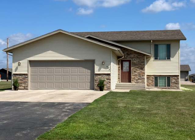 Property at 903 NE Edward St, Herreid, SD 57632, 4 beds, 2 baths